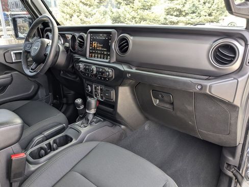 Used 2022 Jeep Gladiator Sport AWD/4WD image 29