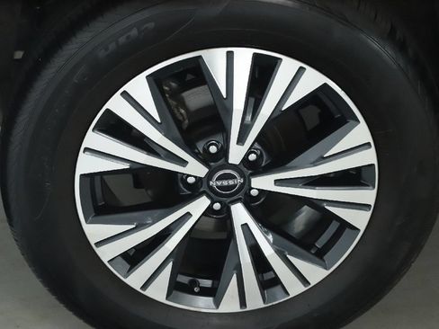 Certified 2023 Nissan Rogue SV w/ SV Premium B Package AWD/4WD image 12