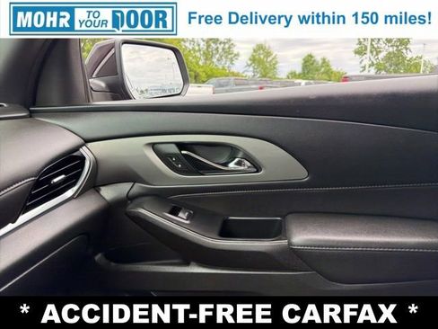 Used 2023 Chevrolet Traverse LT AWD/4WD image 22