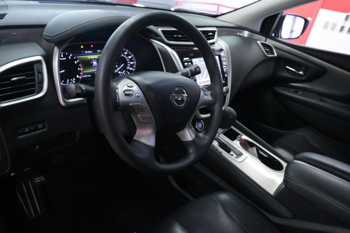 Used 2018 Nissan Murano S FWD image 12