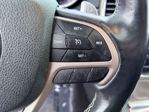 Used 2017 Jeep Grand Cherokee Limited AWD/4WD image 19