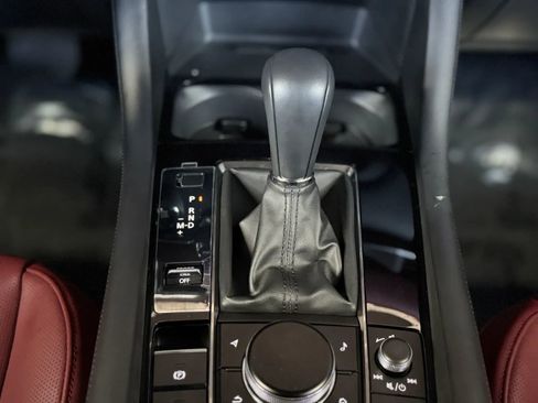 Used 2025 MAZDA MAZDA3 Hatchback w/Premium Plus Pkg image 37