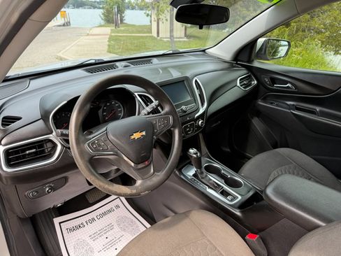 Used 2018 Chevrolet Equinox LT FWD image 11