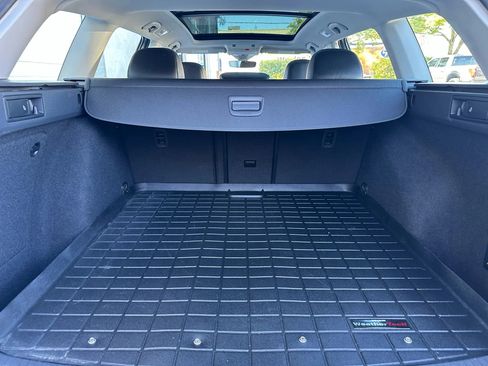 Used 2017 Volkswagen Golf SEL image 8