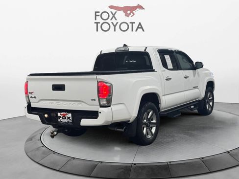 Used 2019 Toyota Tacoma Limited image 6