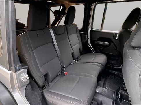 Used 2018 Jeep Wrangler Unlimited Sport S AWD/4WD image 18