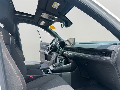 Used 2025 Honda CR-V Sport image 11