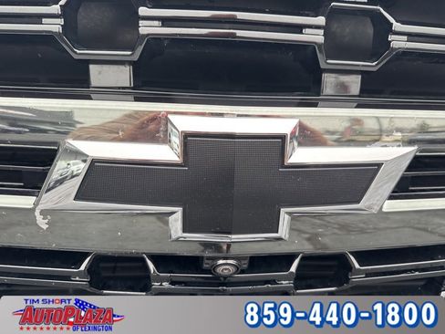 Used 2022 Chevrolet Suburban Z71 w/ Off-Road Capability Package image 12