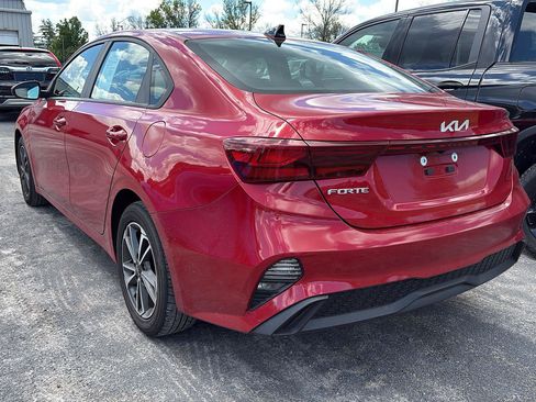 Used 2023 Kia Forte LXS FWD image 4