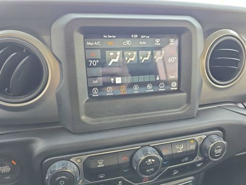 Used 2021 Jeep Wrangler Unlimited Sport AWD/4WD image 21