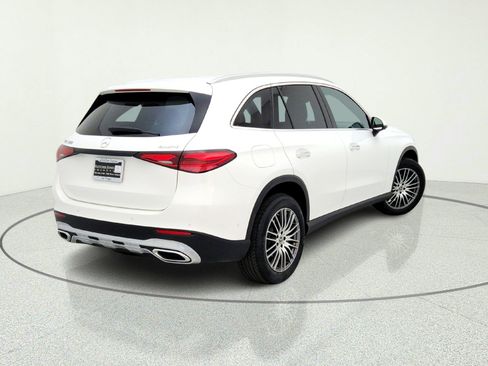 Certified 2025 Mercedes-Benz GLC 300 4MATIC image 9