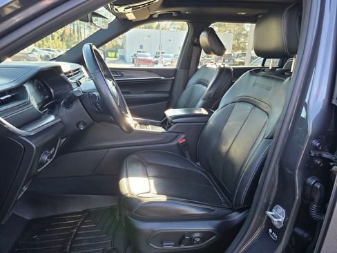 Used 2021 Jeep Grand Cherokee L Overland image 9