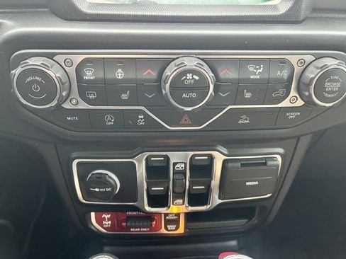 Used 2022 Jeep Gladiator Rubicon w/ LED Lighting Group image 21