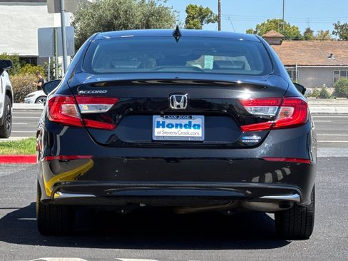 Used 2019 Honda Accord Touring image 9