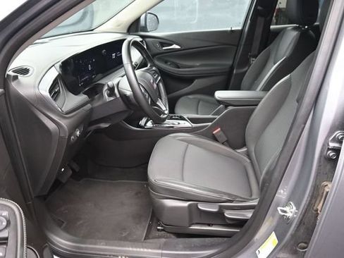 Used 2025 Buick Encore GX Preferred AWD/4WD image 19
