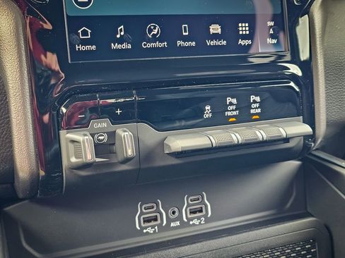 New 2026 RAM 1500 4x4 Crew Cab image 29