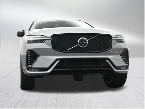 New 2026 Volvo XC60 B5 Plus AWD/4WD image 27