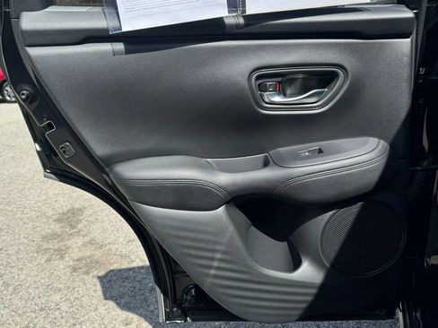 Used 2024 Honda HR-V LX image 15