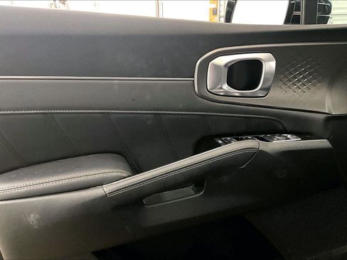 Used 2022 Kia Sorento SX image 22
