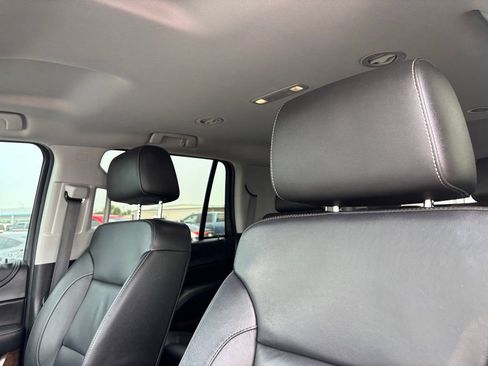 Used 2019 Chevrolet Tahoe LT w/ Luxury Package RWD image 10