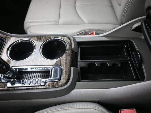 Used 2017 GMC Acadia Limited SLT AWD/4WD image 23