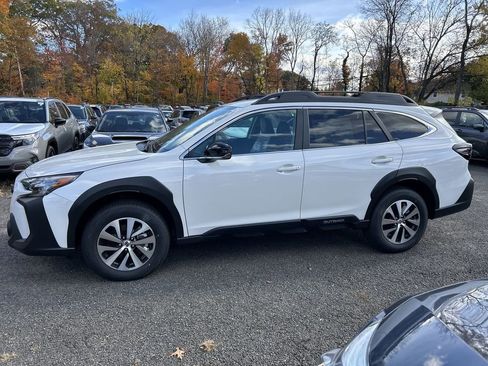 Certified 2025 Subaru Outback Premium AWD/4WD image 5