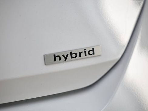 Certified 2025 Hyundai Elantra Limited image 10