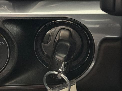 Used 2018 Porsche 911 Carrera image 22