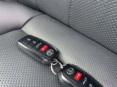Used 2024 Toyota Grand Highlander AWD image 14