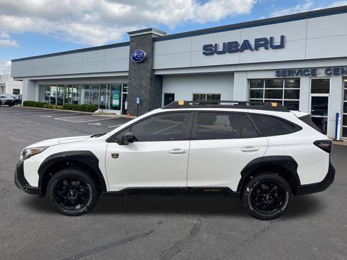 Certified 2022 Subaru Outback Wilderness image 4