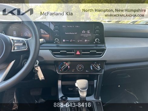 Used 2024 Kia Seltos LX AWD/4WD image 18