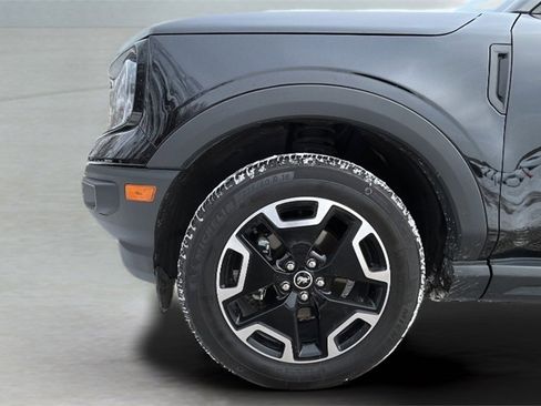 Used 2024 Ford Bronco Sport Outer Banks w/ Tech Package image 9