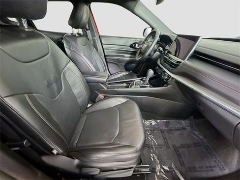 Used 2022 Jeep Compass Limited image 26