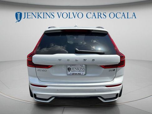 Certified 2026 Volvo XC60 B5 Core w/ Climate Package PRO AWD/4WD image 4