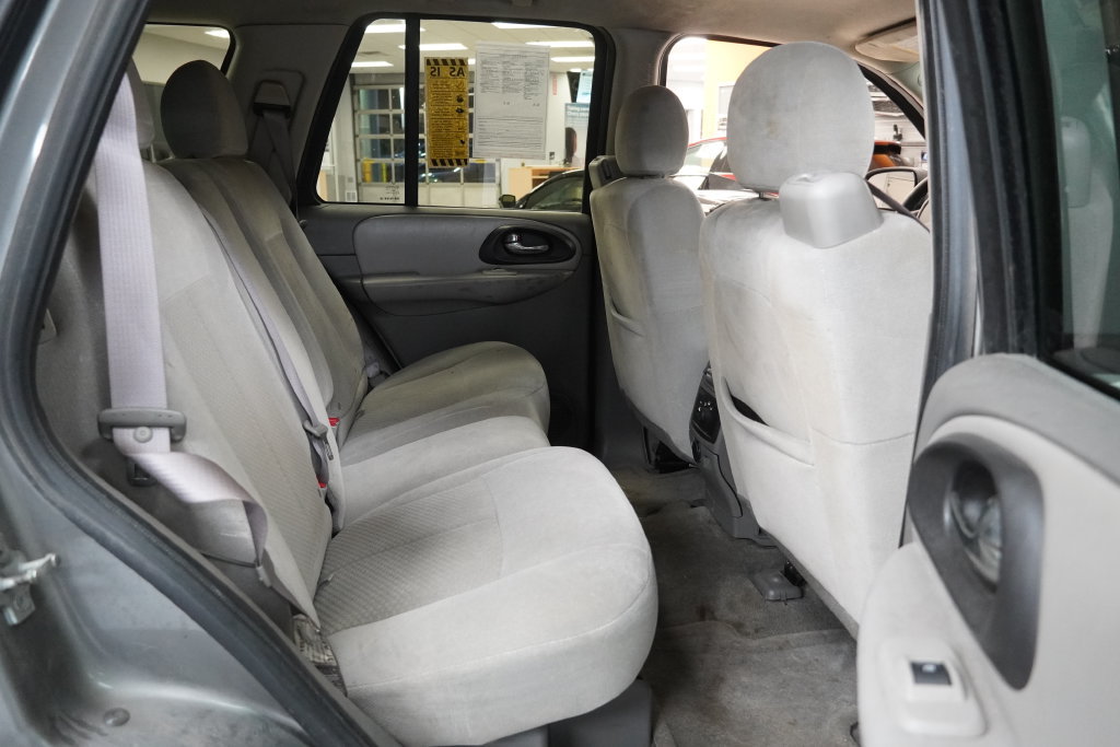 Used 2007 Chevrolet TrailBlazer LS w/ LS Preferred Equipment Group AWD/4WD image 29