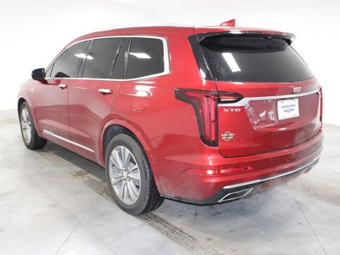 Used 2021 Cadillac XT6 Premium Luxury image 7