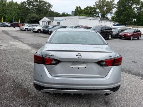 Used 2019 Nissan Altima 2.5 SL FWD image 4