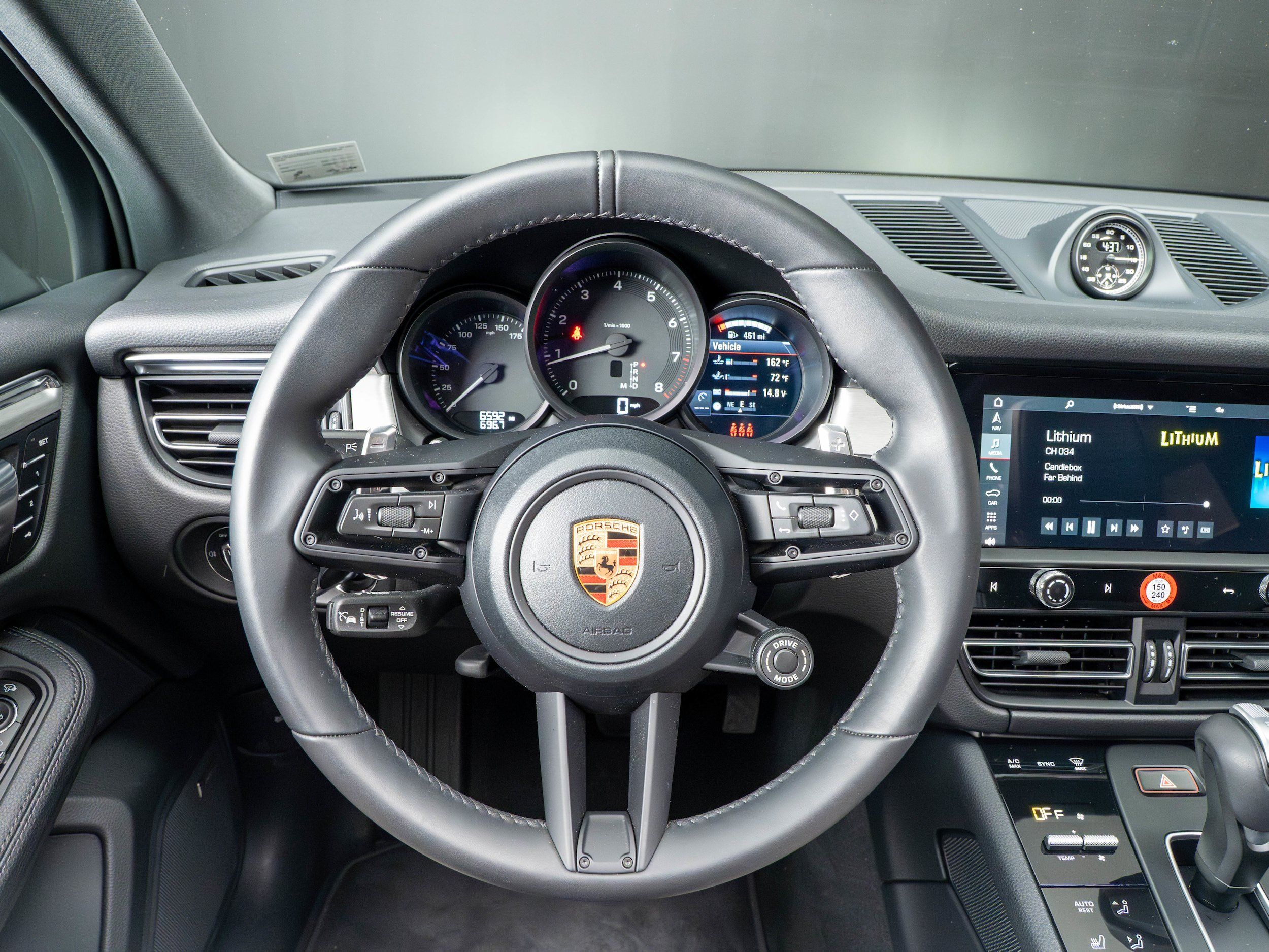 Certified 2026 Porsche Macan AWD/4WD image 22