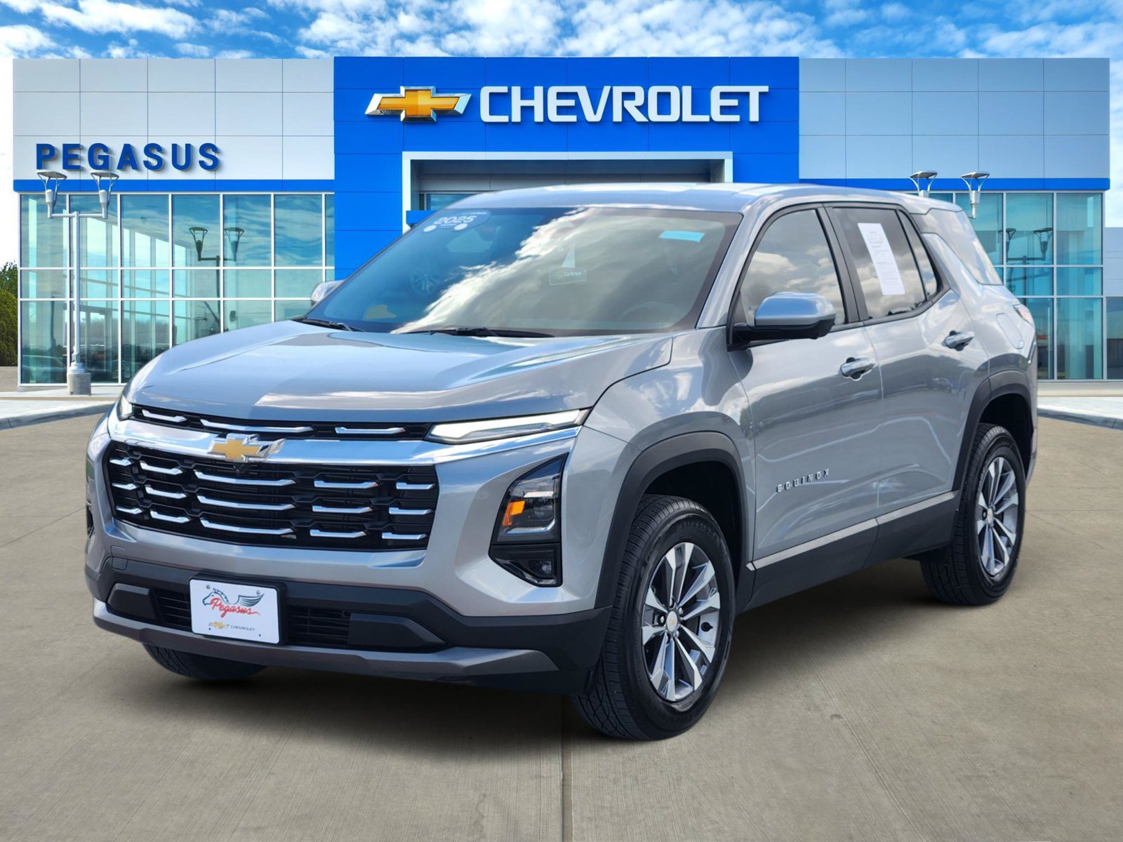 Certified 2025 Chevrolet Equinox LT w/ Safety and Technology Package FWD image 2