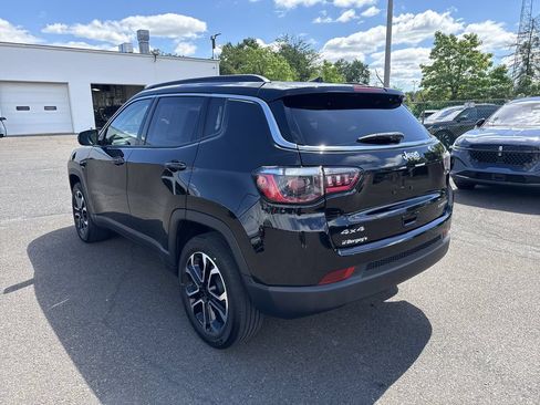 Used 2022 Jeep Compass Limited AWD/4WD image 3