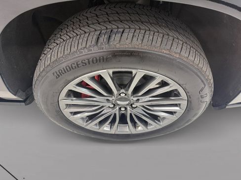 Certified 2023 Cadillac Escalade ESV V image 16