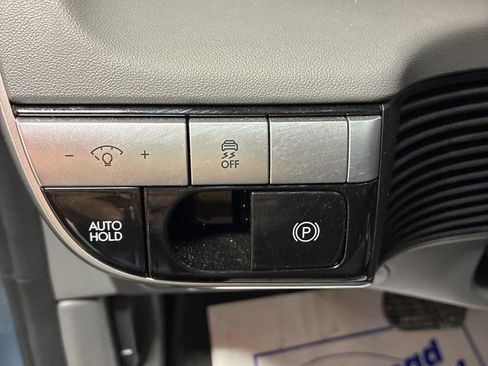 Used 2024 Hyundai Ioniq 5 SE image 13