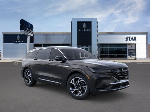 New 2026 Lincoln Nautilus Premier AWD/4WD image 7