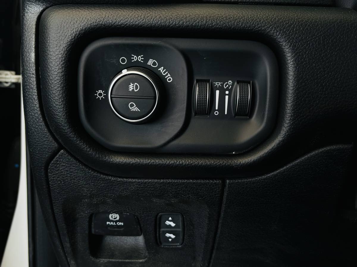 Used 2026 RAM 1500 Laramie AWD/4WD image 51
