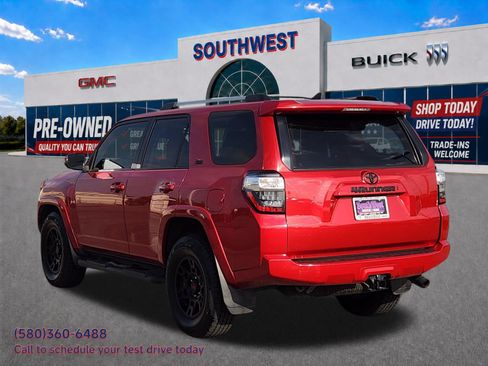 Used 2022 Toyota 4Runner SR5 Premium w/ Moonroof Package RWD image 4