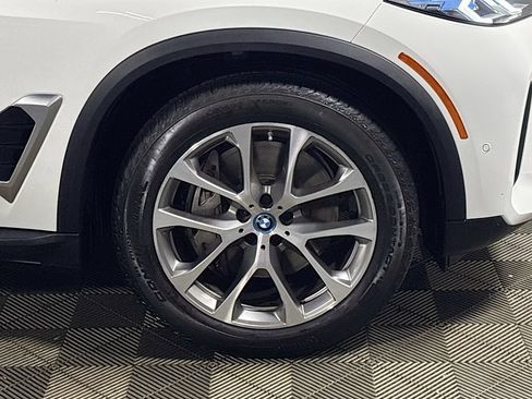 Used 2025 BMW X5 xDrive50e AWD/4WD image 24