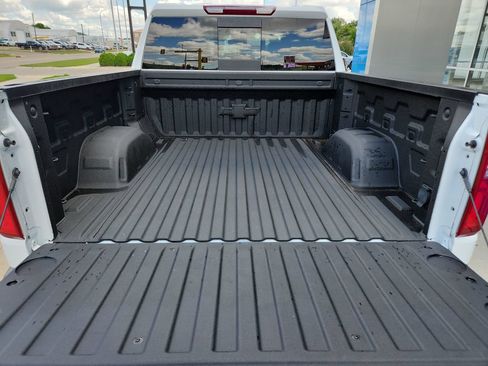 New 2026 Chevrolet Silverado 1500 RST w/ Redline Edition AWD/4WD image 25