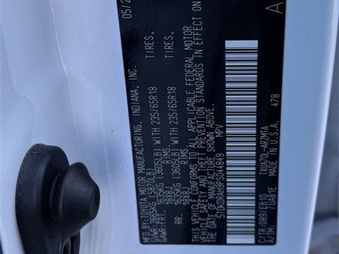 Used 2023 Toyota Highlander XLE image 39