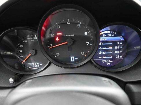 Certified 2022 Porsche 718 Cayman RWD image 10