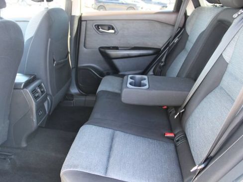 Used 2023 Nissan Rogue SV FWD image 32